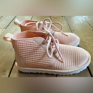 UGG Neumel Breeze Knit Shoe Size 7 NWOT